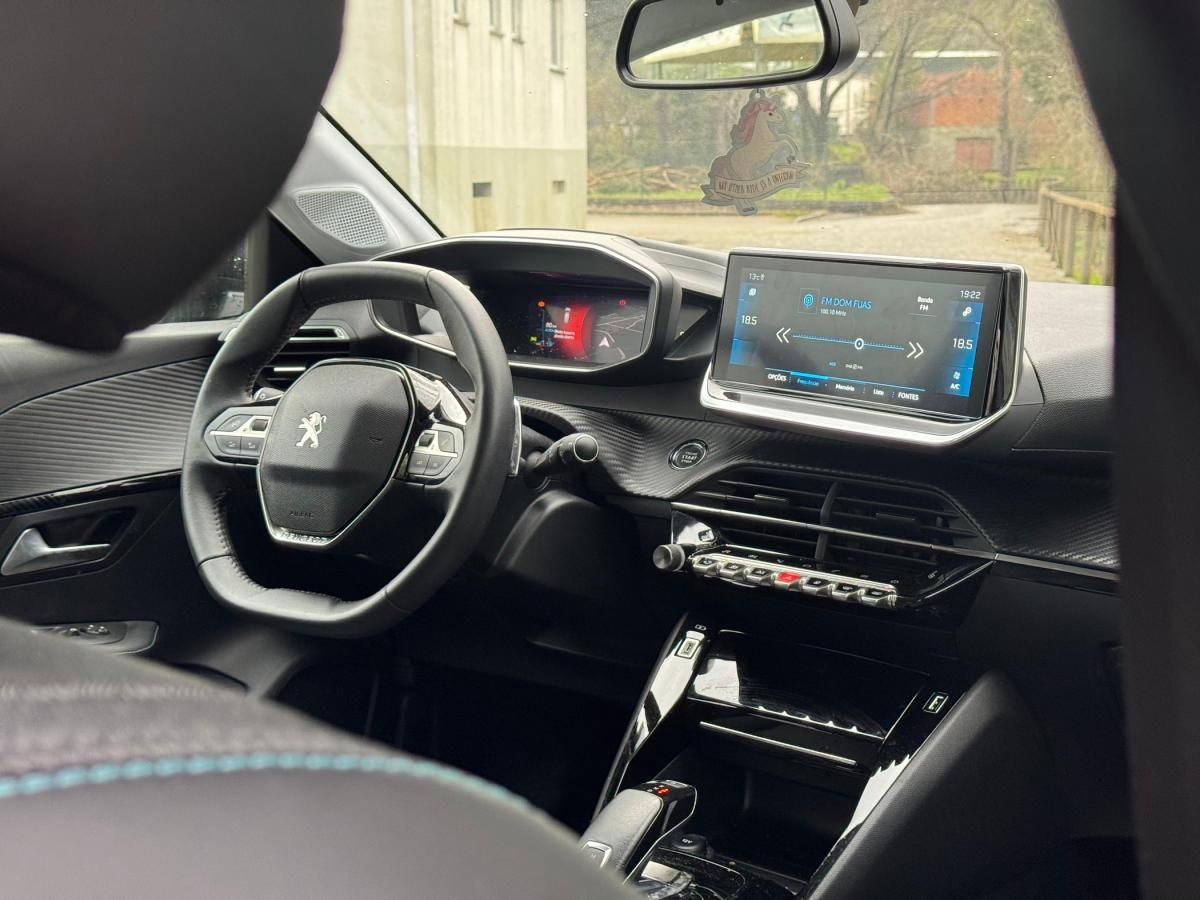 peugeot-208-2021-gasolina-1199cc