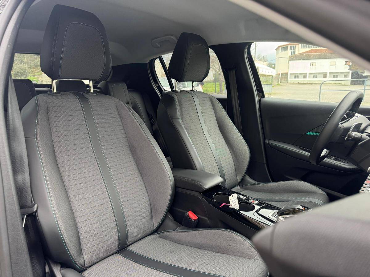 peugeot-208-2021-gasolina-1199cc