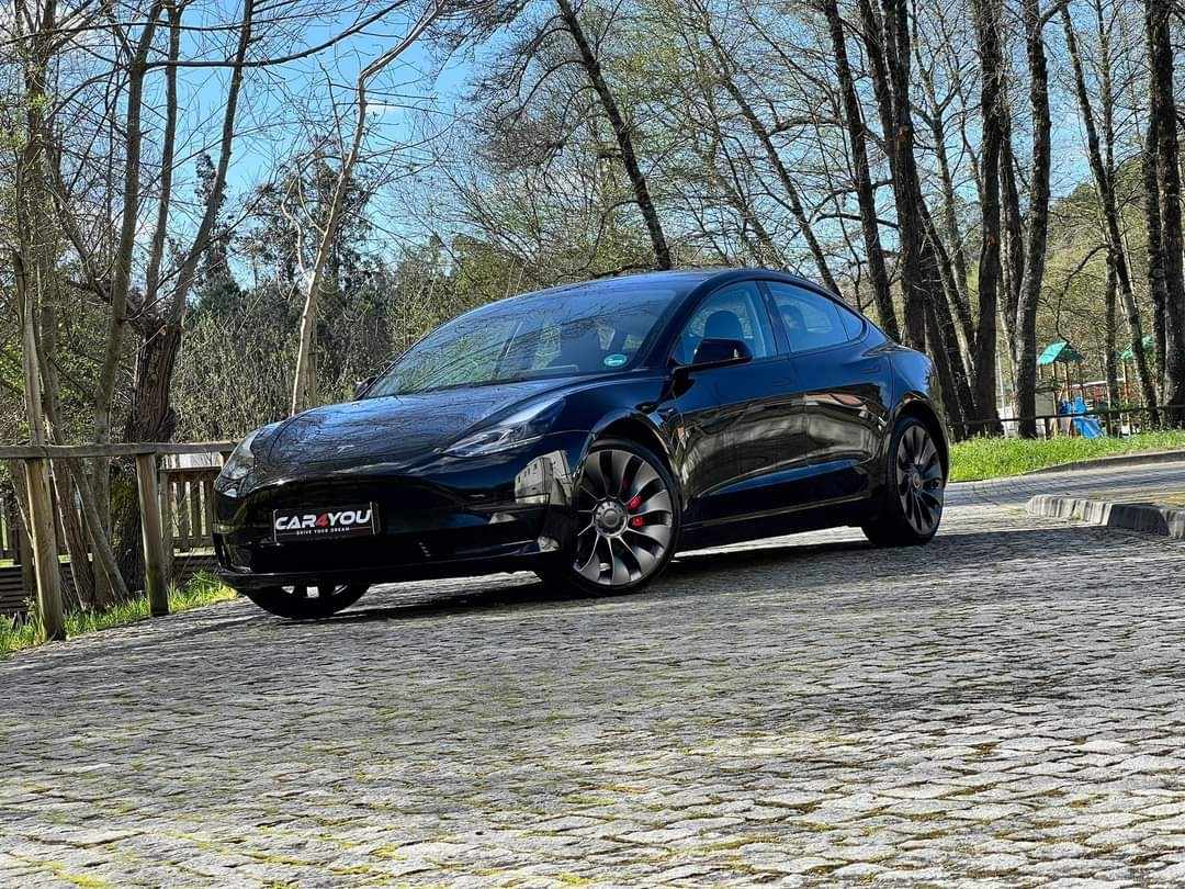 tesla-model-3-2022-eletrico-500cc
