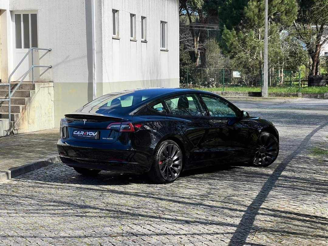 tesla-model-3-2022-eletrico-500cc