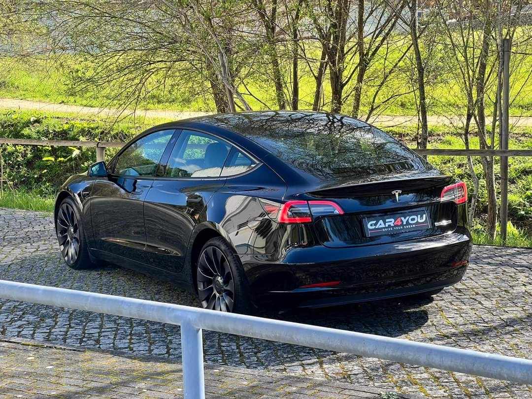 tesla-model-3-2022-eletrico-500cc