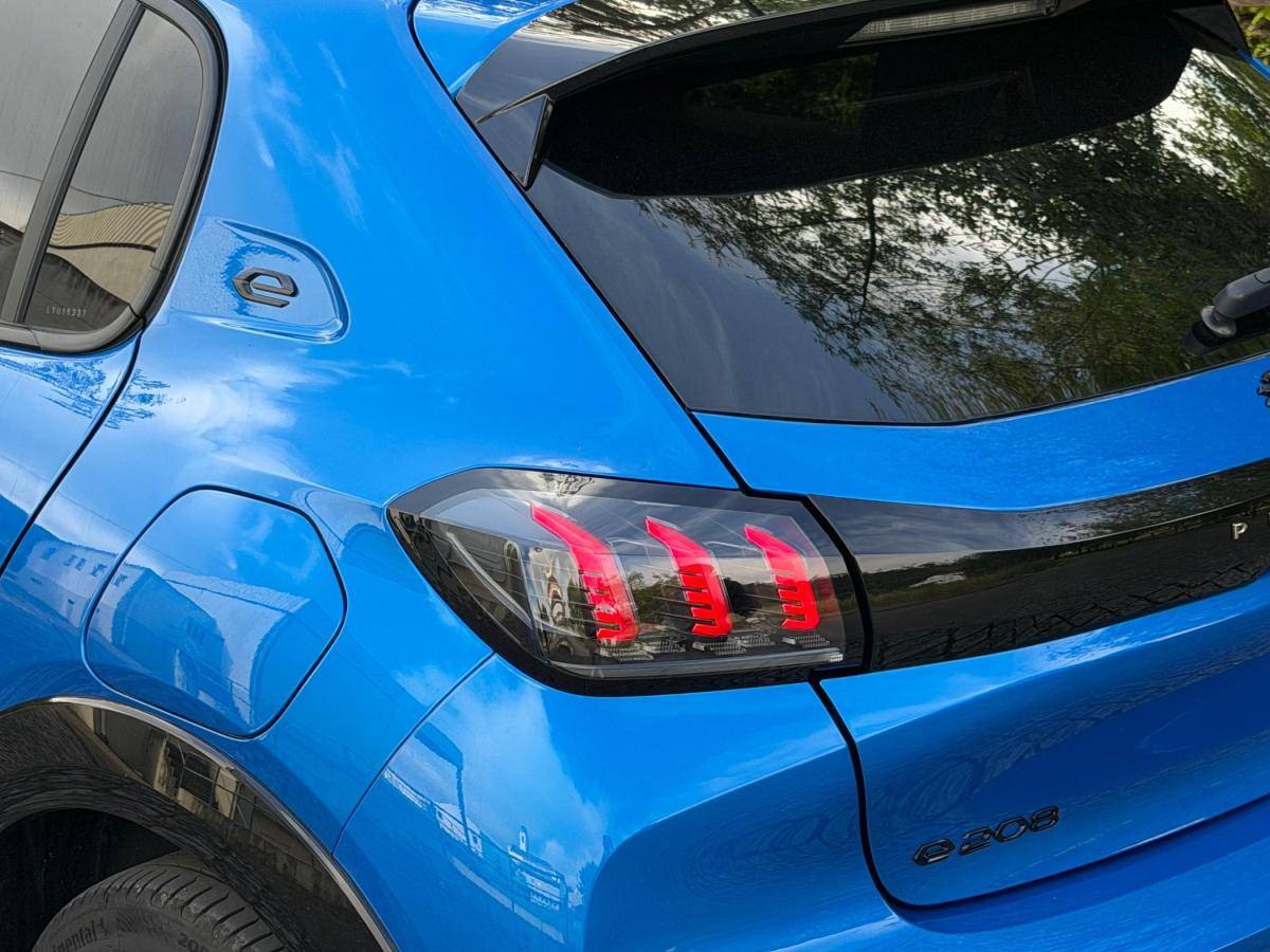peugeot-208-2020-eletrico-500cc