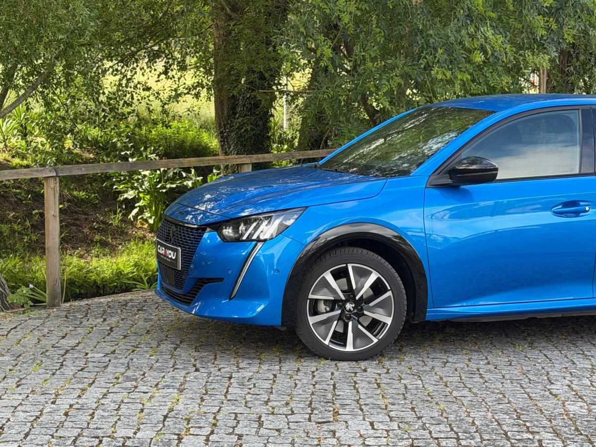 peugeot-208-2020-eletrico-500cc