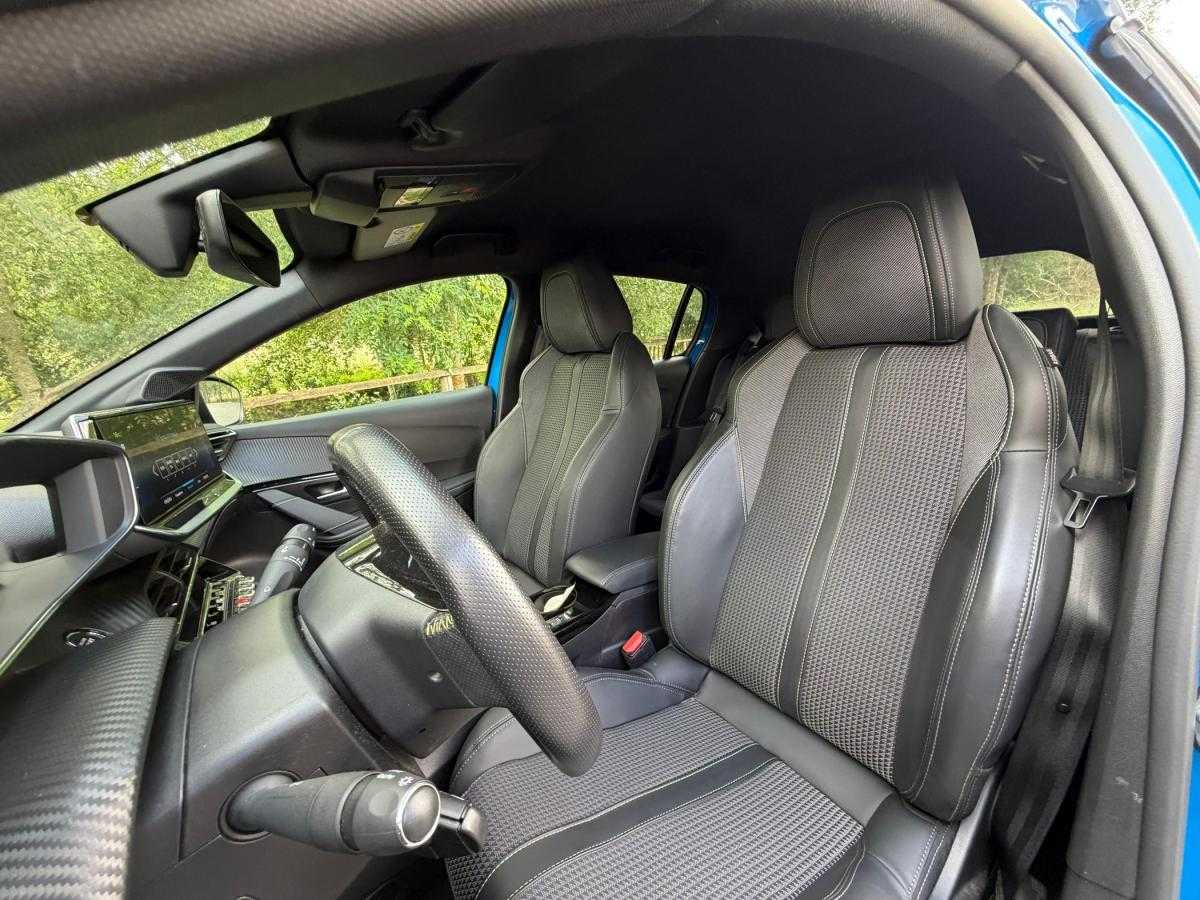 peugeot-208-2020-eletrico-500cc