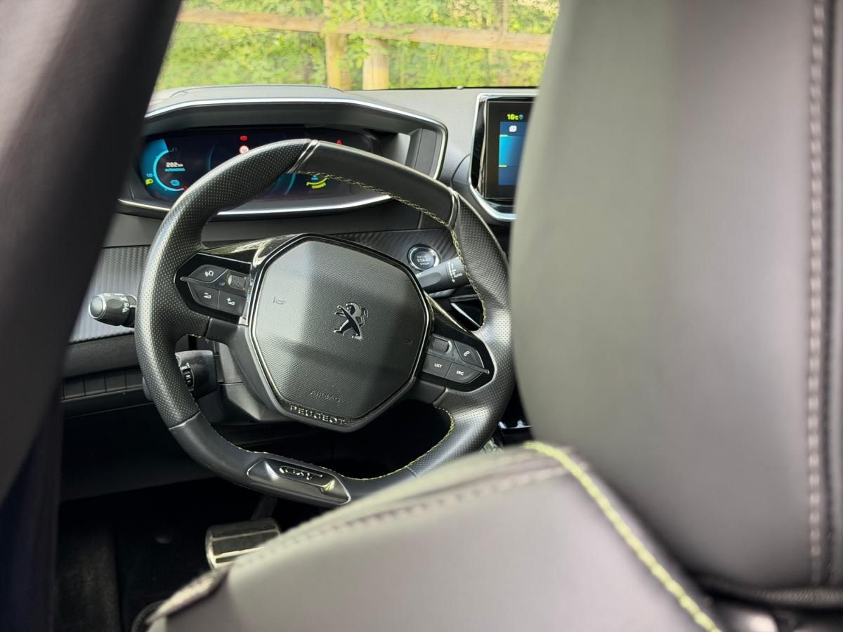 peugeot-208-2020-eletrico-500cc