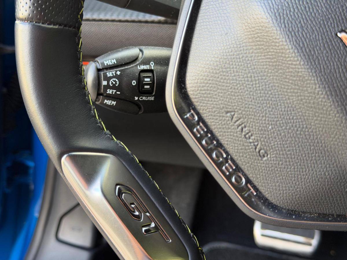 peugeot-208-2020-eletrico-500cc