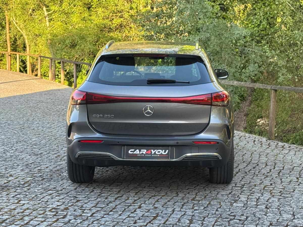 mercedes-benz-eqa-2022-eletrico-500cc
