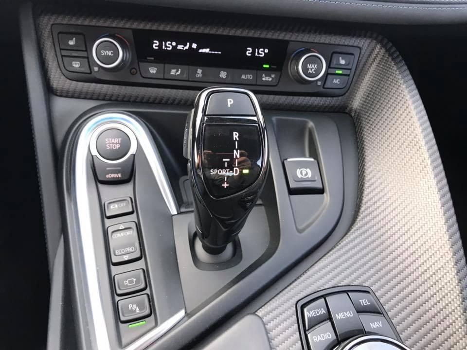 bmw-i8-2017-hibrido-a-gasolina-1499cc