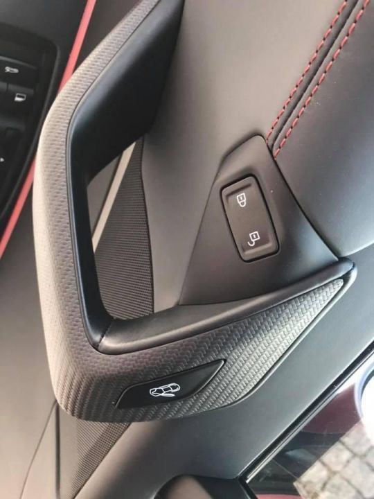 bmw-i8-2017-hibrido-a-gasolina-1499cc