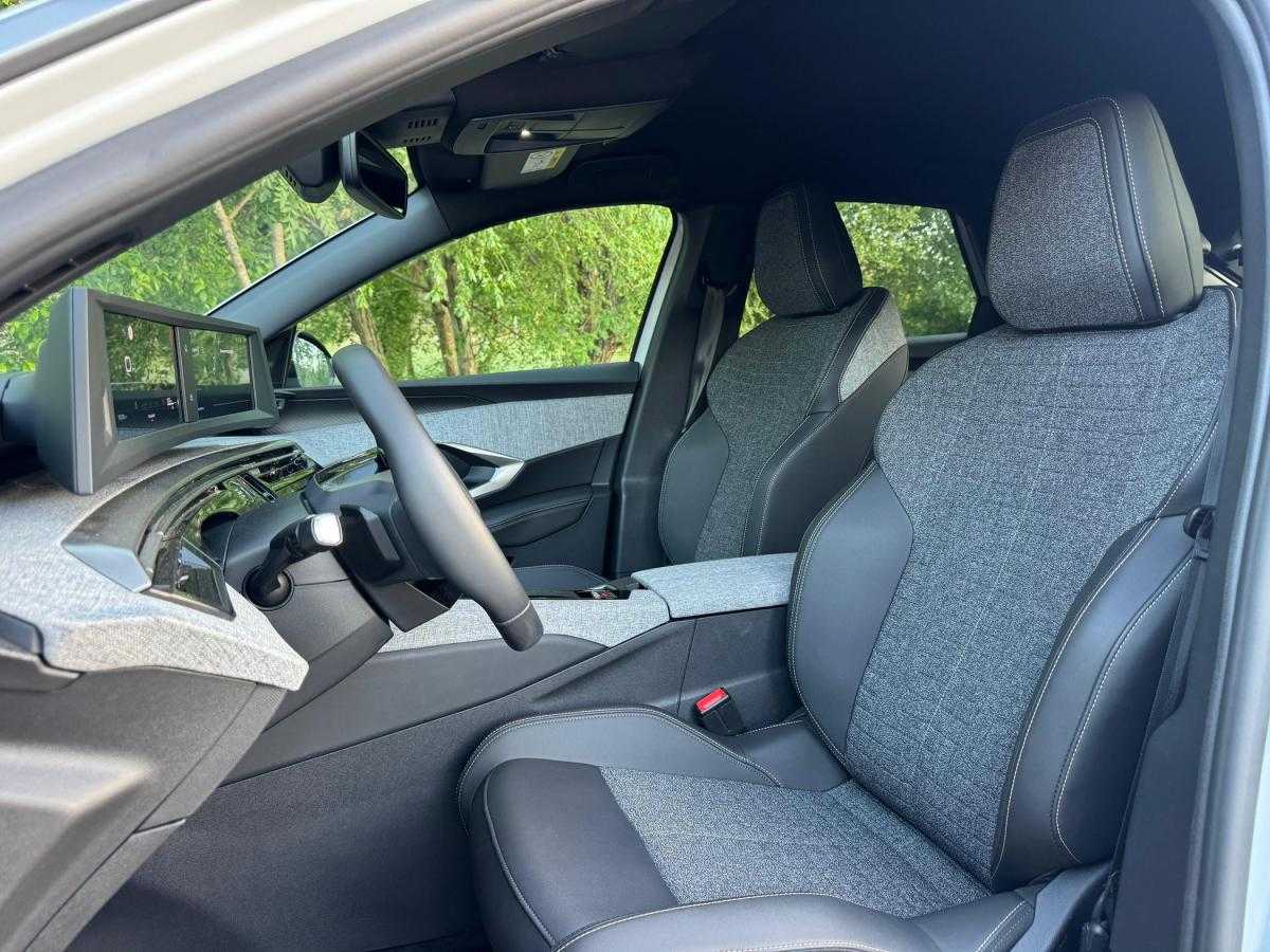 peugeot-3008-2025-gasolina-1199cc