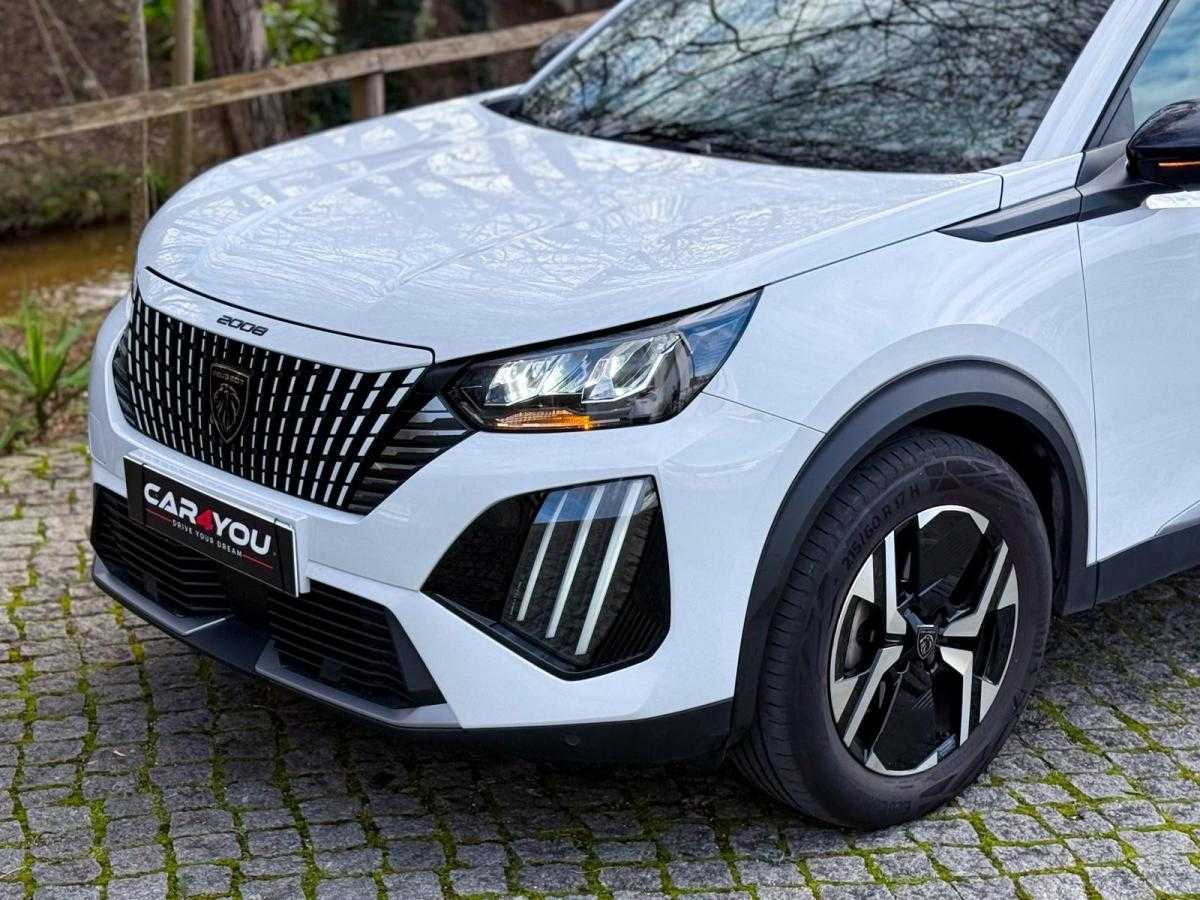 peugeot-2008-2024-gasolina-1199cc
