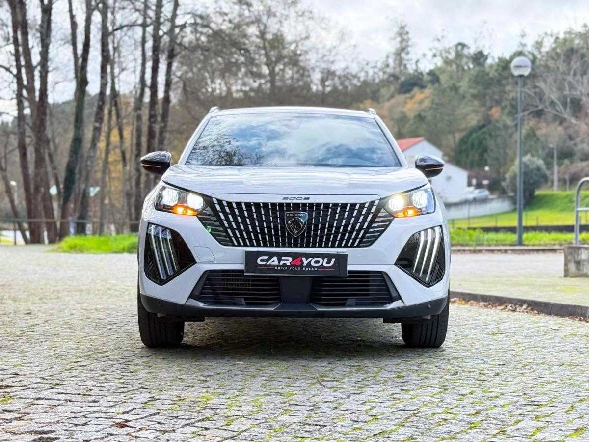 peugeot-2008-2024-gasolina-1199cc