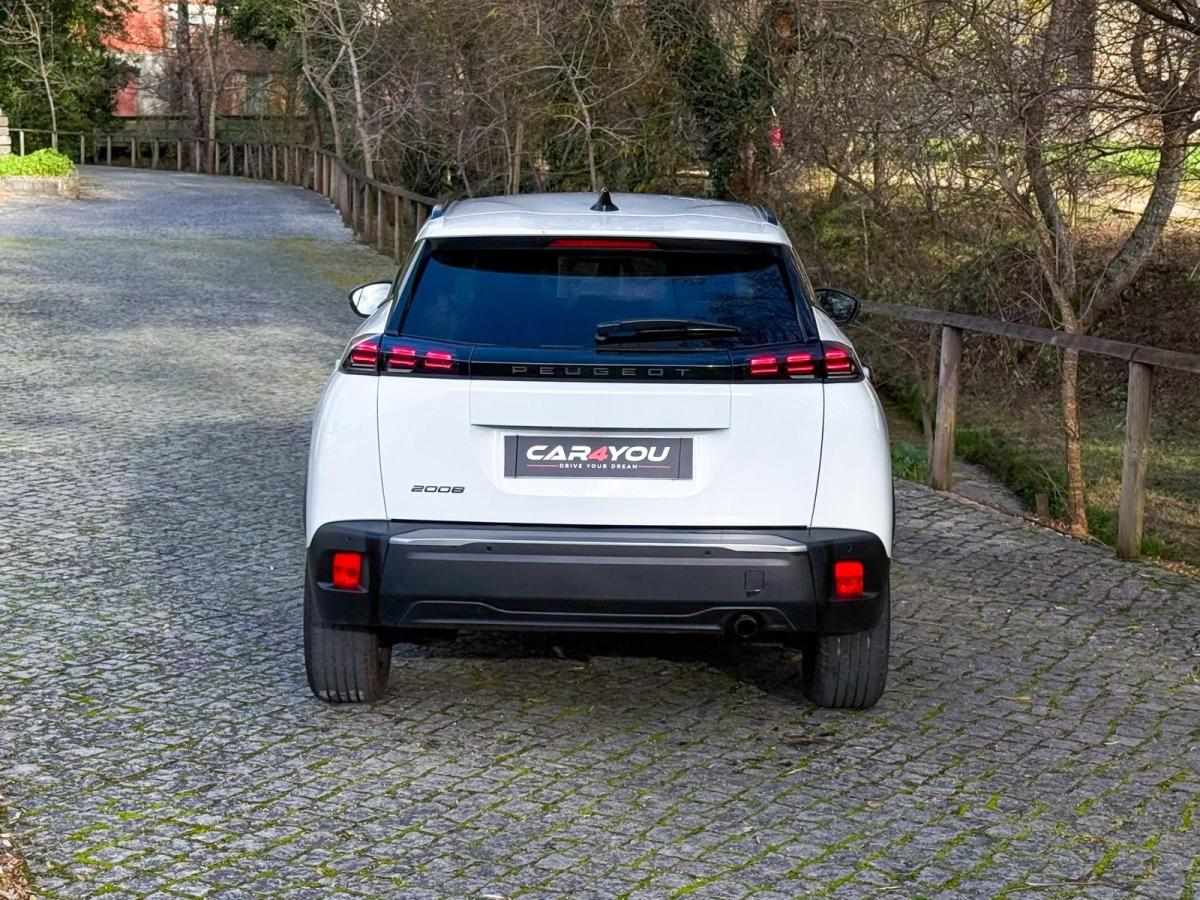 peugeot-2008-2024-gasolina-1199cc