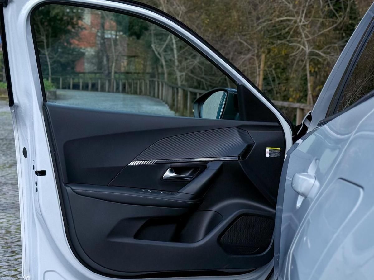 peugeot-2008-2024-gasolina-1199cc