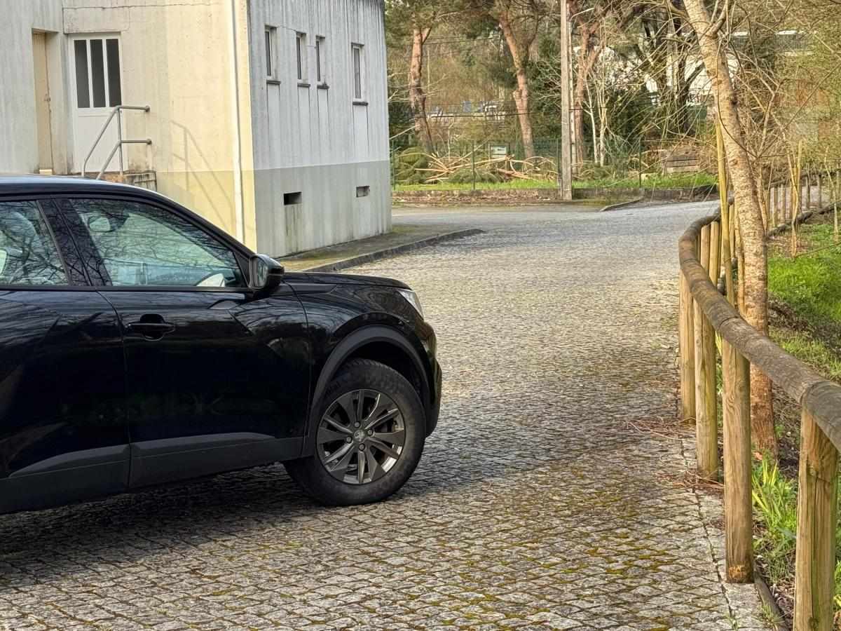 peugeot-2008-2022-gasolina-1199cc