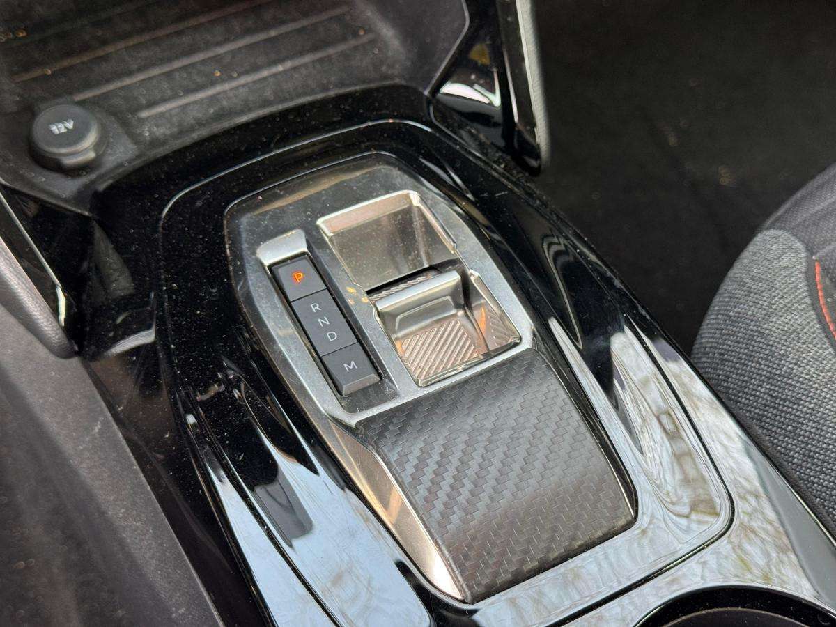 peugeot-2008-2022-gasolina-1199cc