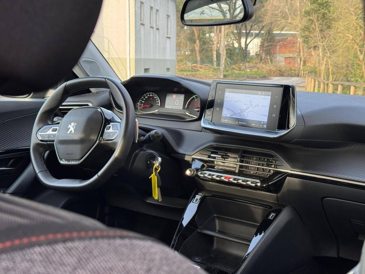 peugeot-2008-2022-gasolina-1199cc