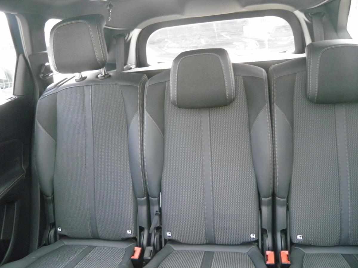 peugeot-5008-1-5-bluehdi-2023-diesel-1499cc