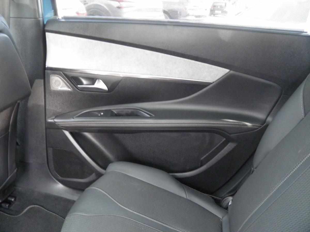 peugeot-5008-1-5-bluehdi-2023-diesel-1499cc