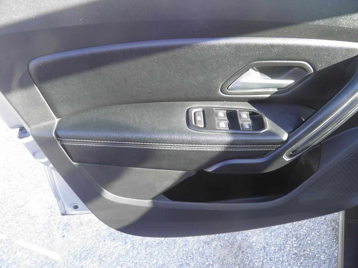 dacia-duster-1-0-tce-2022-gasolina-999cc