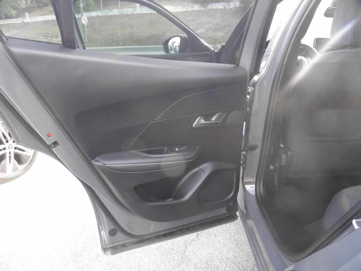 peugeot-2008-1-2-puretech-2024-gasolina-1199cc