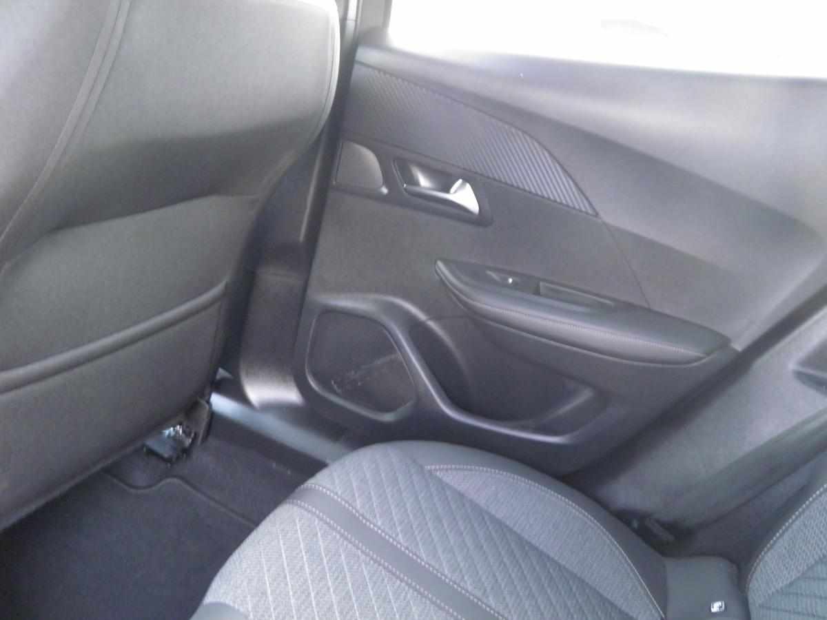 peugeot-2008-1-2-puretech-2024-gasolina-1199cc