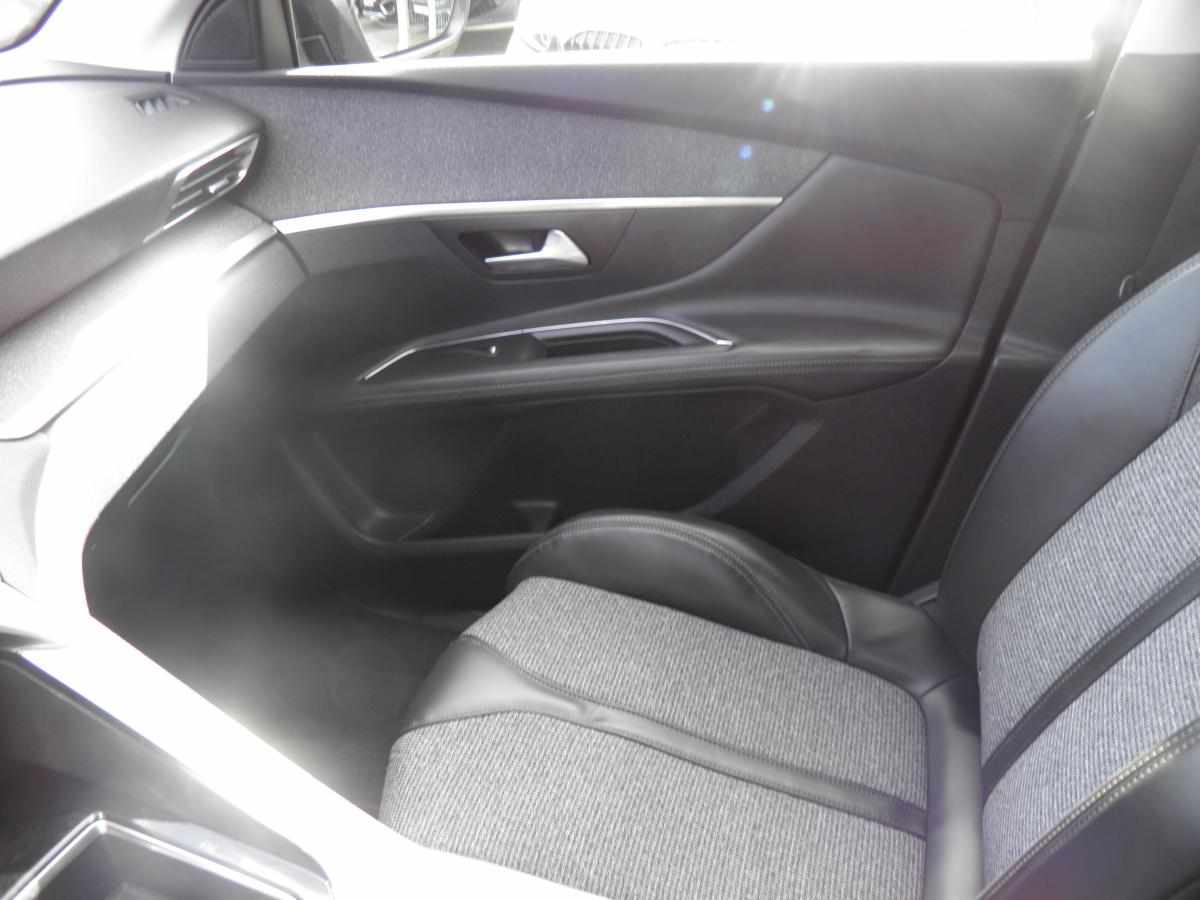 peugeot-3008-1-6-bluehdi-2018-diesel-1560cc