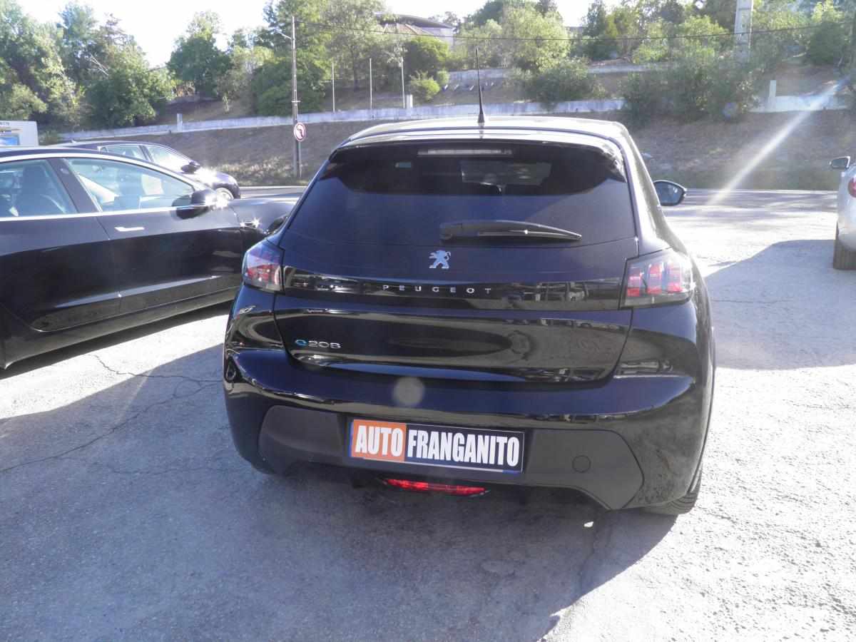 peugeot-e-208-ev-50-kwh-2023-eletrico