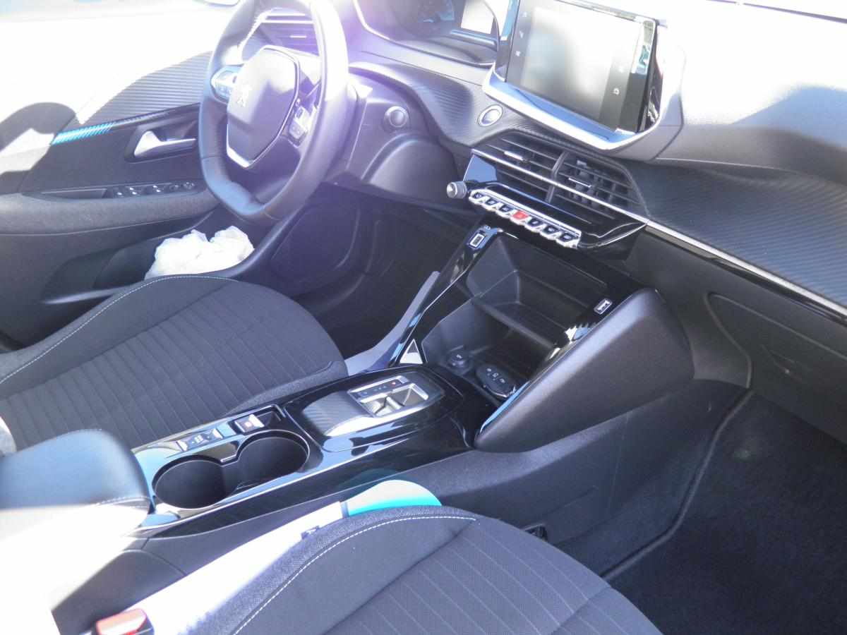 peugeot-e-208-ev-50-kwh-2023-eletrico