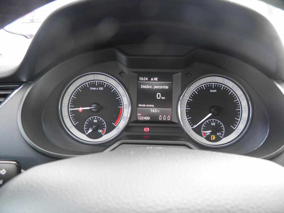 skoda-octavia-1-6-tdi-2018-diesel-1598cc