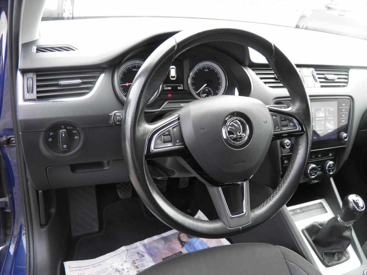 skoda-octavia-1-6-tdi-2018-diesel-1598cc