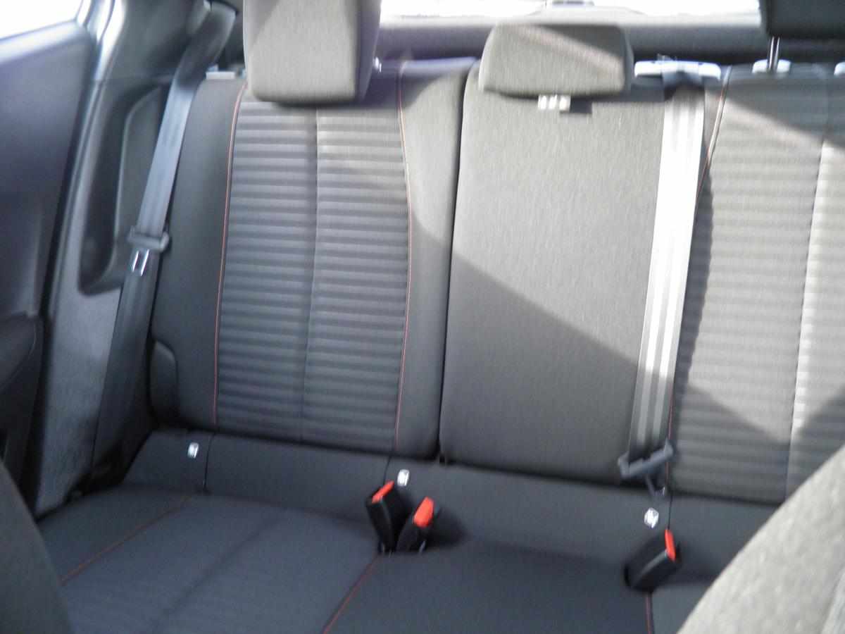 peugeot-2008-1-2-puretech-2021-gasolina-1199cc