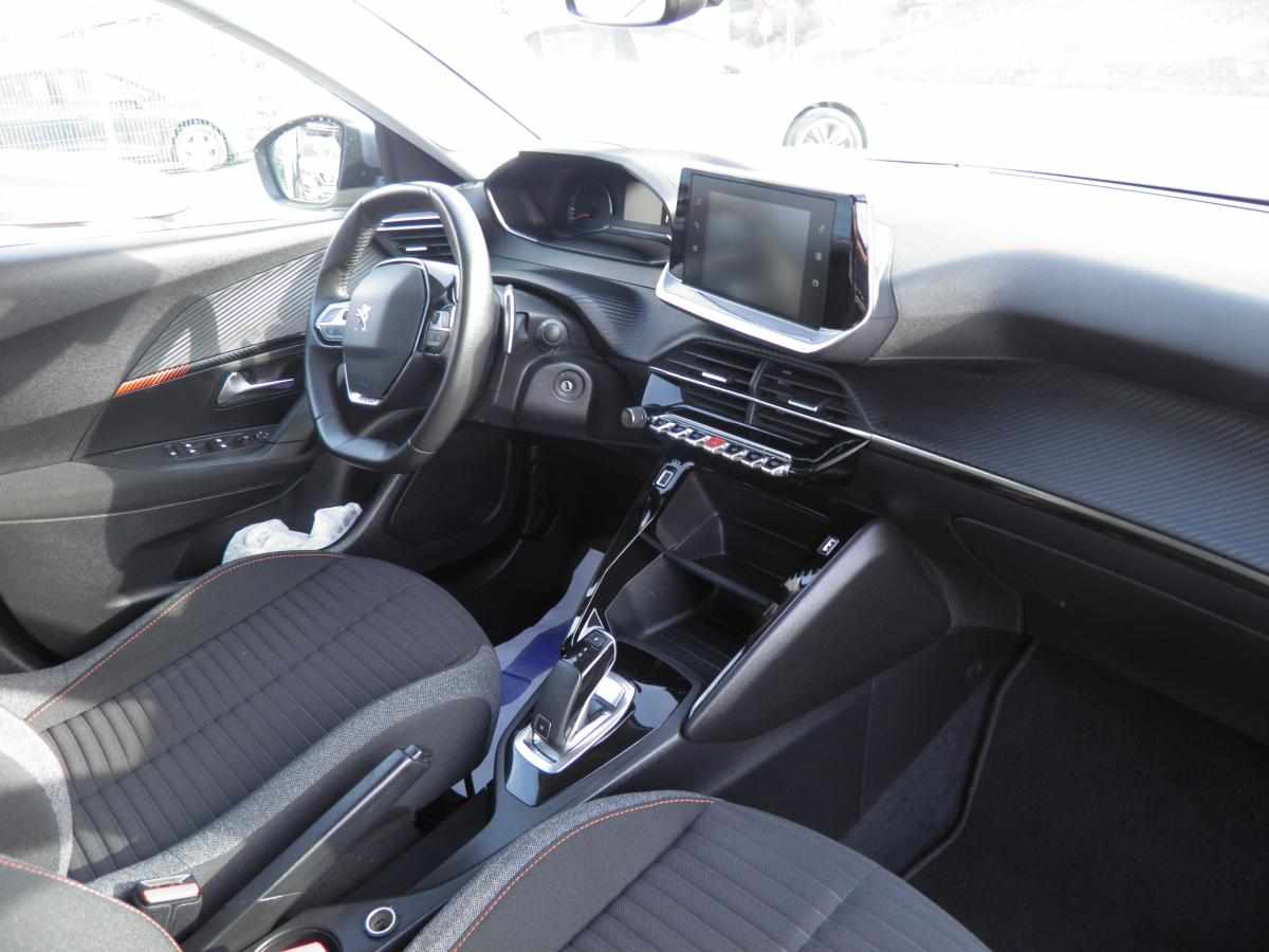 peugeot-2008-1-2-puretech-2021-gasolina-1199cc