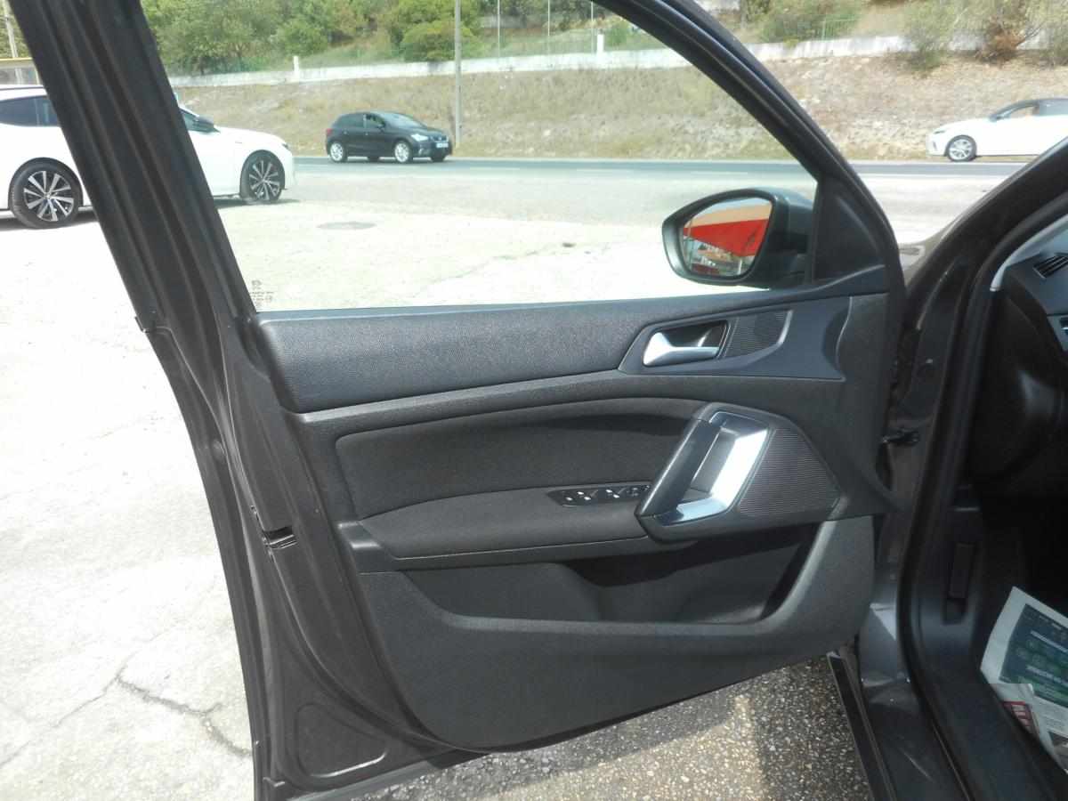 peugeot-308-1-2-e-thp-2017-gasolina-1199cc