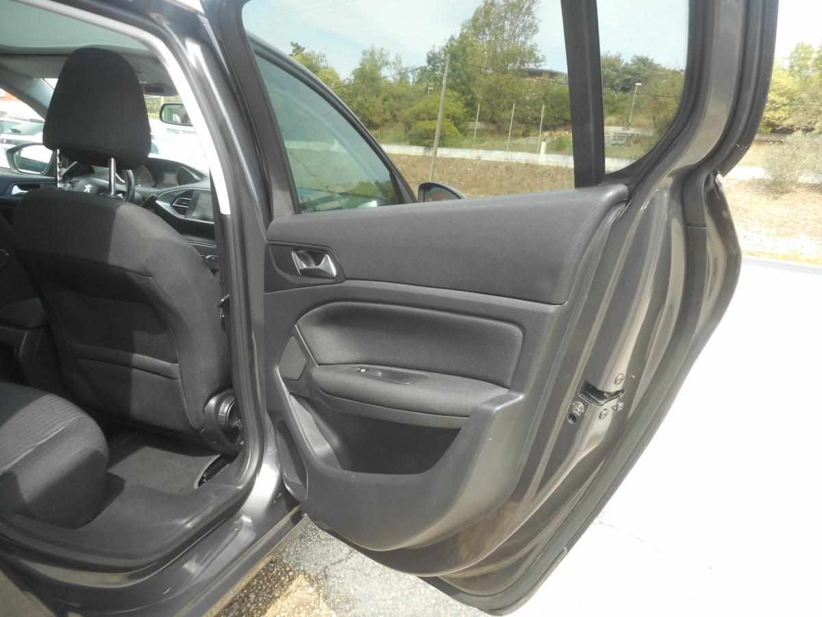 peugeot-308-1-2-e-thp-2017-gasolina-1199cc