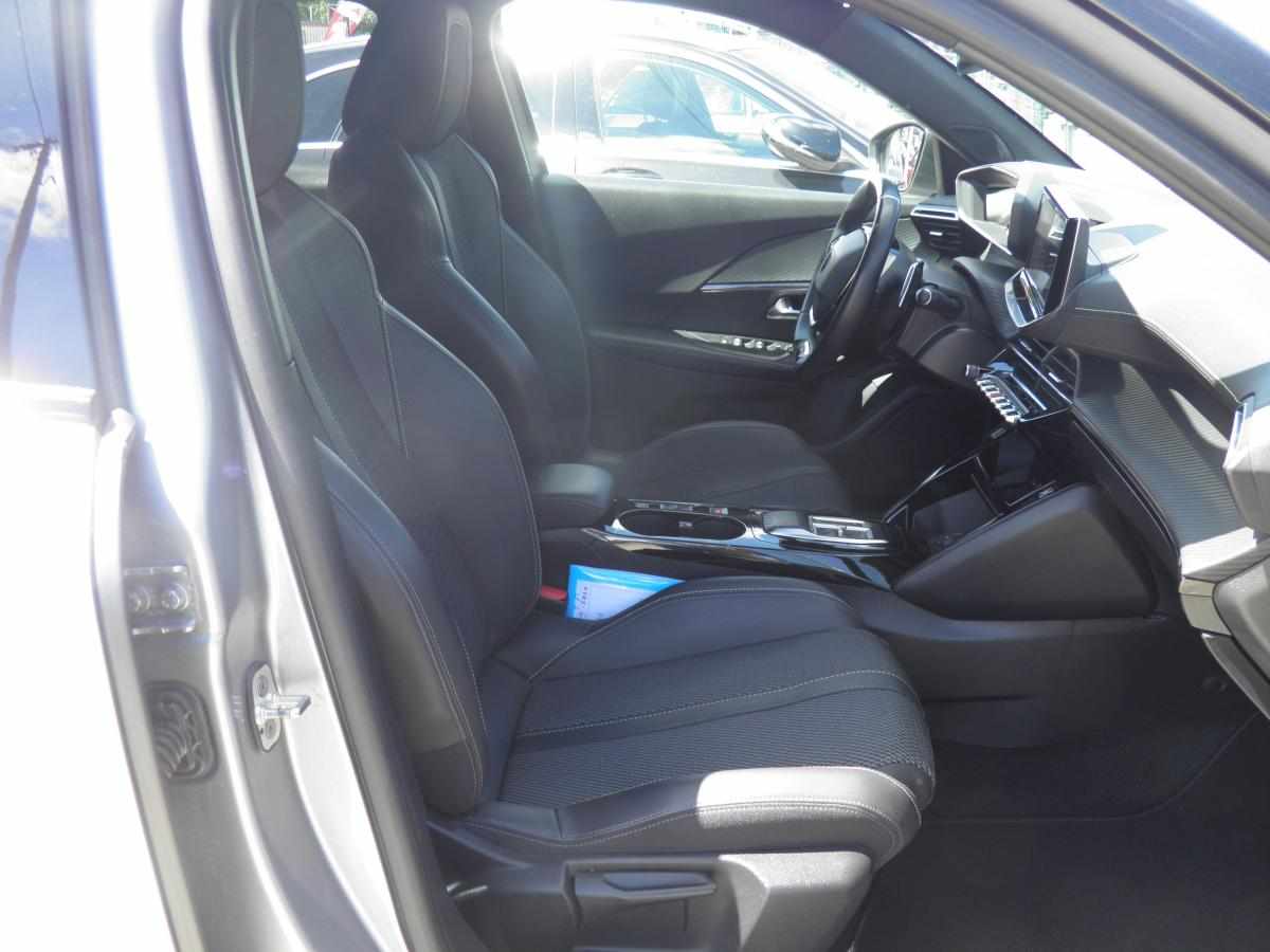 peugeot-2008-1-2-puretech-2023-gasolina-1199cc