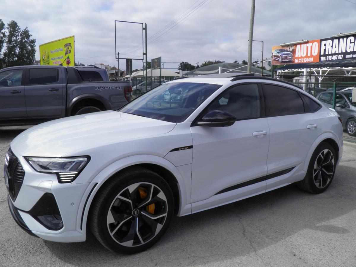 audi-e-tron-s-95-kwh-quattro-2022-eletrico