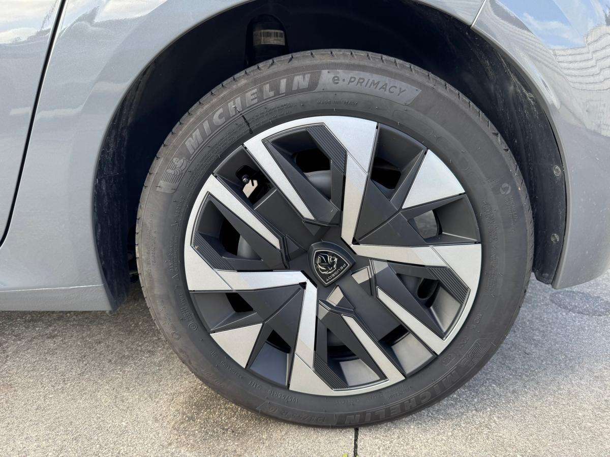 peugeot-208-2024-gasolina-1199cc
