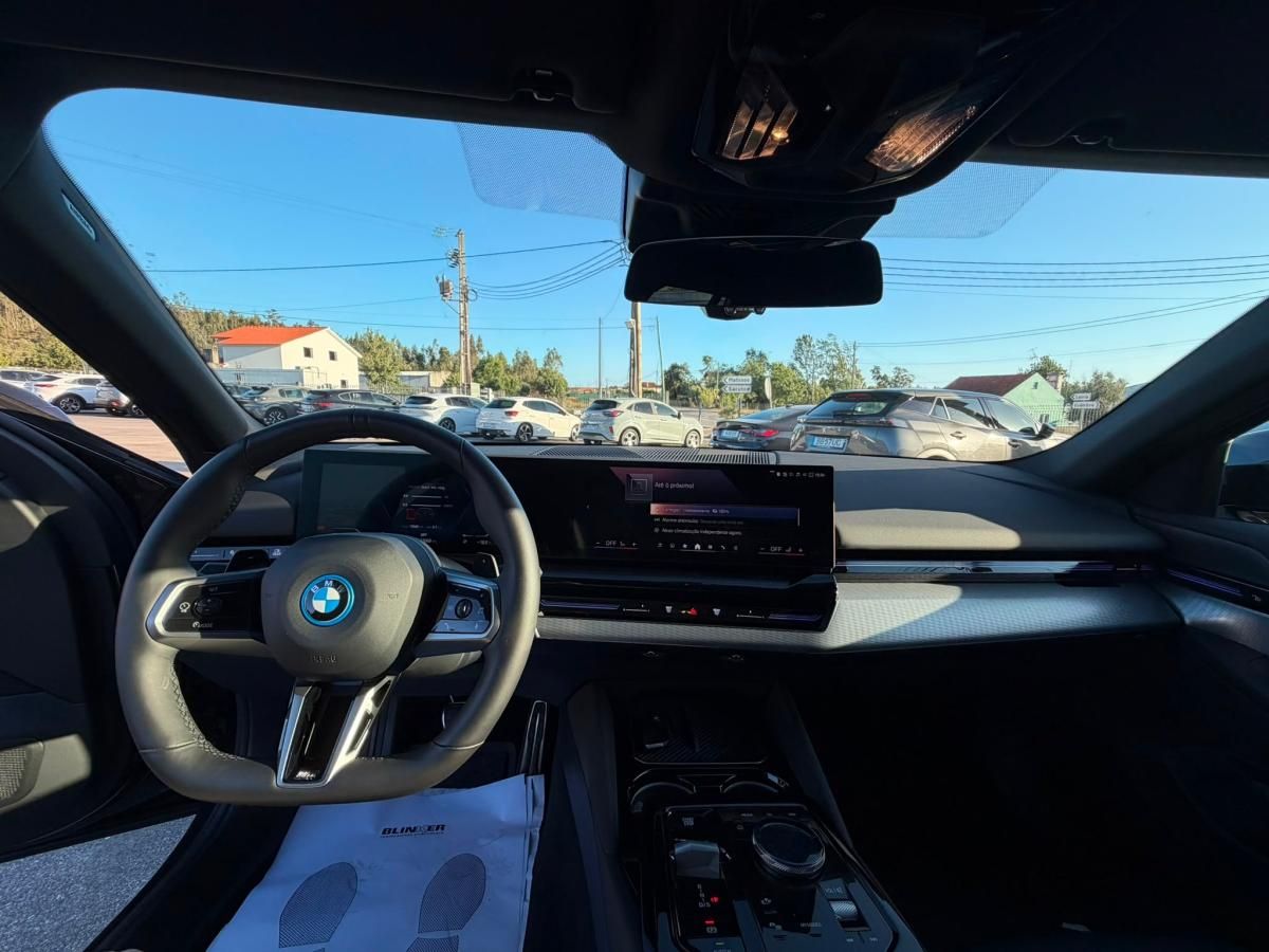 bmw-serie-5-2025-hibrido-a-gasolina-1998cc