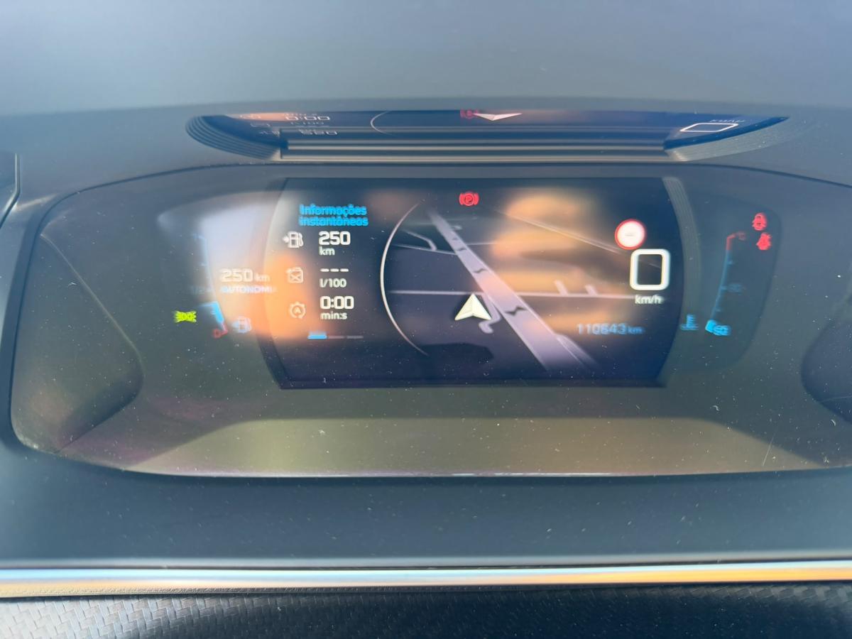 peugeot-208-2023-diesel-1499cc