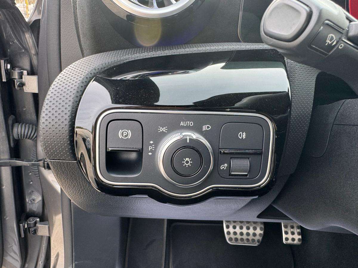 mercedes-benz-classe-a-2023-gasolina-1332cc