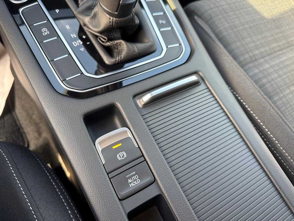 volkswagen-passat-variant-2019-diesel-1968cc