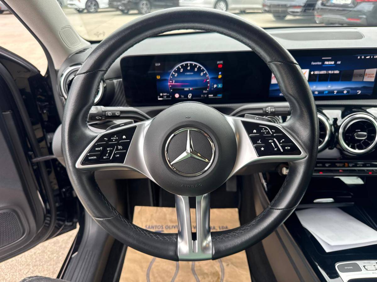 mercedes-benz-classe-a-2023-gasolina-1332cc