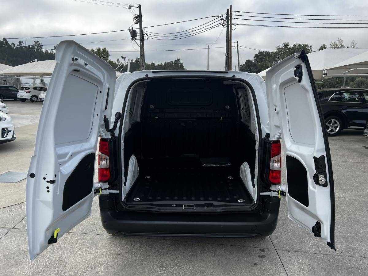 citroen-berlingo-2023-diesel-1499cc