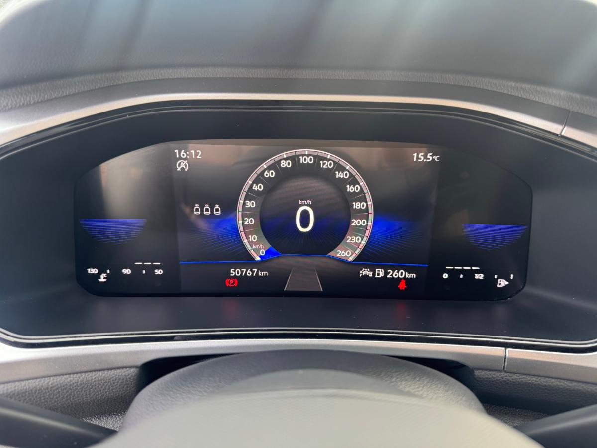 volkswagen-t-roc-2023-gasolina-999cc