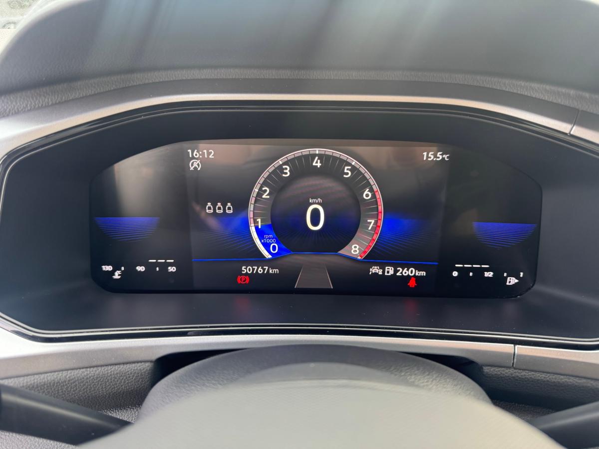 volkswagen-t-roc-2023-gasolina-999cc