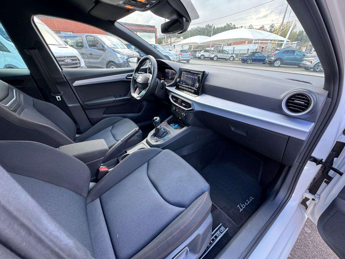 seat-ibiza-2023-gasolina-999cc