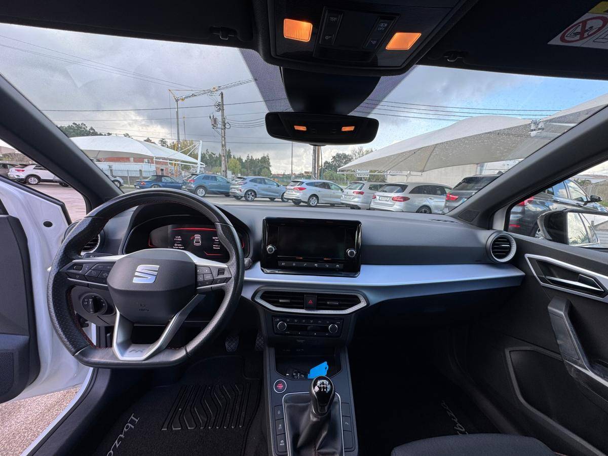 seat-ibiza-2023-gasolina-999cc