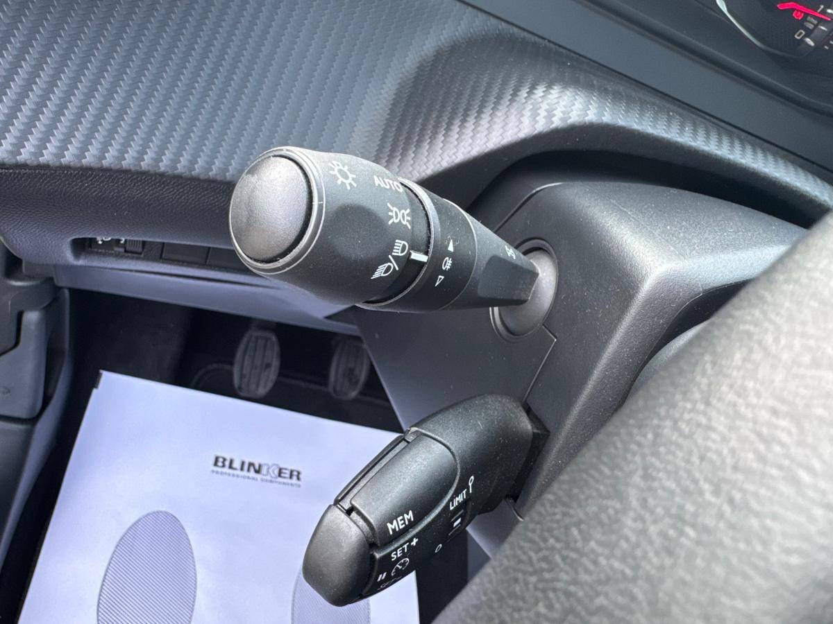 peugeot-2008-2024-gasolina-1199cc
