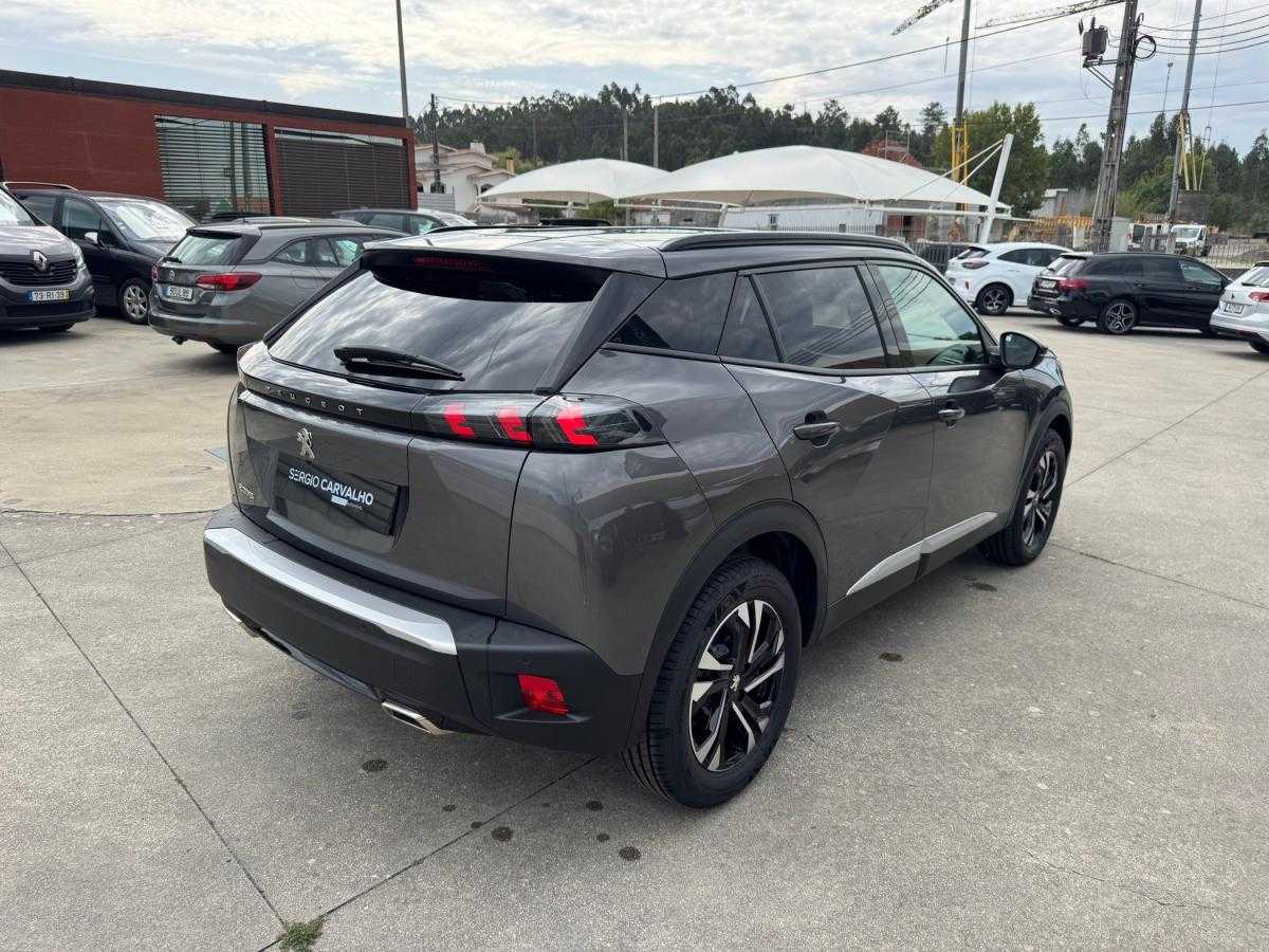 peugeot-2008-2023-gasolina-1199cc